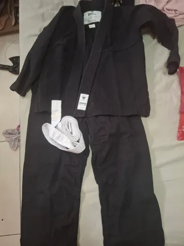 kit kimono com 3 peças para jiu-jitsu menino ( veste 7 a 8 anos) tam m2 usado