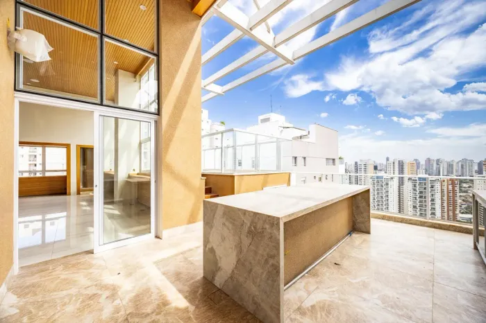 Cobertura duplex à venda no Park House Flamboyant com 558 m² e 4 suítes