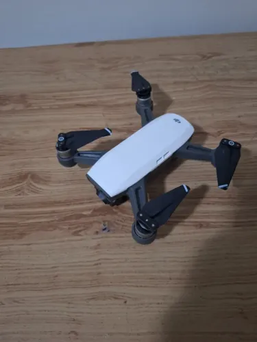 Drone Dji Spark Aeronave 2 Bateria Controle Bolsa Acessórios