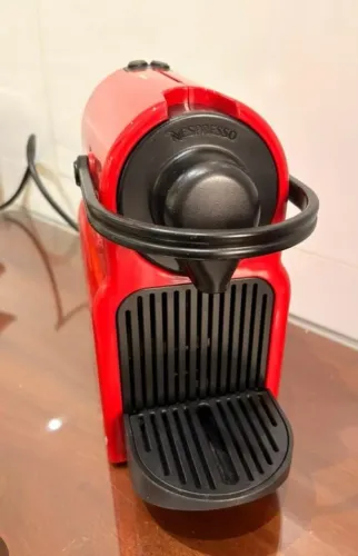 Cafeteira Nespresso inissia