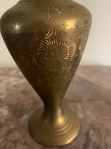 Vaso metal trabalhado