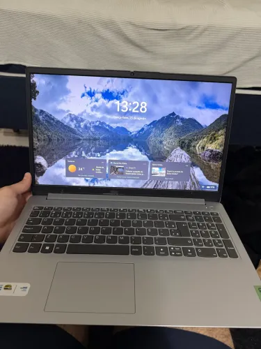 Notebook Lenovo IdeaPad 1 15IAU7