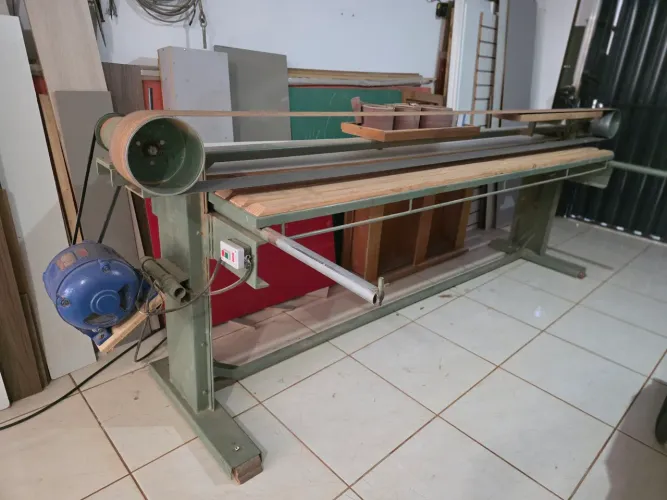 Lixadeira de Fita Horizontal - Motor 3HPs Trifásico (Carrinho Novo)