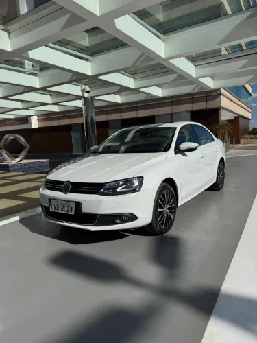 Volkswagen Jetta Highline 2.0 TSI 16V 4P Tiptronic 2014