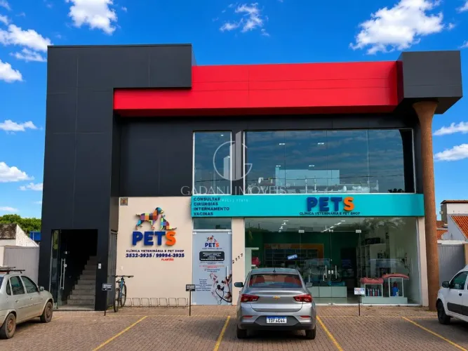 SALA COMERCIAL DE 400M² PARA LOCAÇÃO POR R$:15.000,00 NO SETOR COMERCIAL EM SINOP/MT - GAD