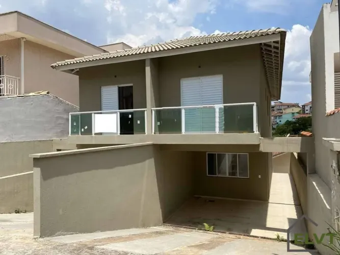 Casa em Condomínio em Cotia | 3 Quartos (1 Suíte) | Villa D'Este | 2 Vagas