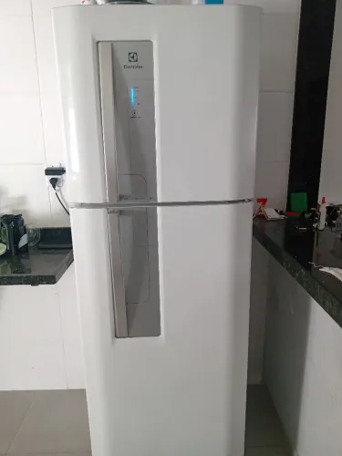 Geladeira Eletrolux 380 litros