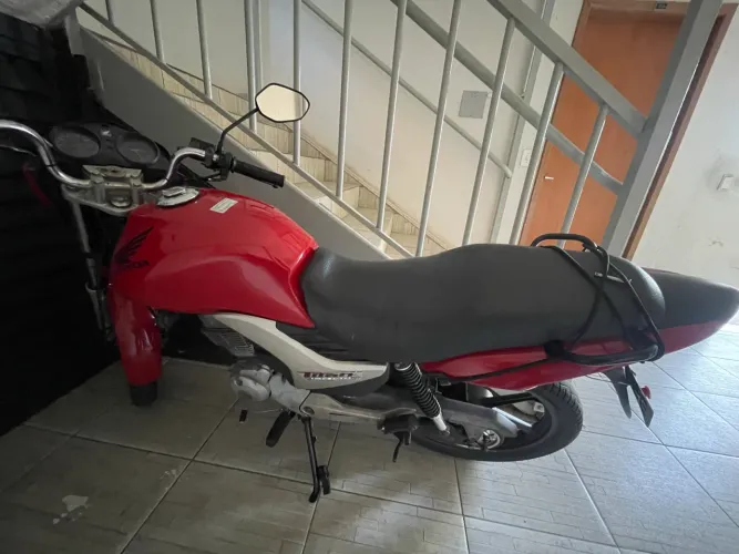 Honda Titan 150 2014 - Revisada, Baixa KM e Documentação OK