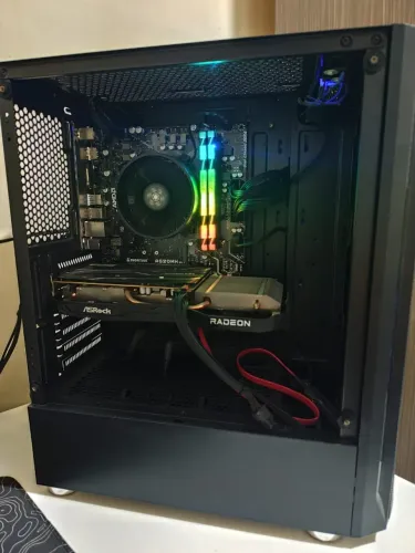 PC Gamer Ryzen 5 46600g + 16gb RAM + RX6600 8gb + 512 GB SSD + 120GB SSD