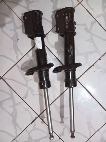 Par de amortecedores Fiat Toro