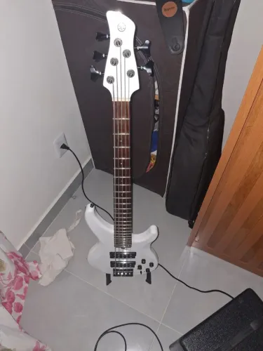 Baixo Yamaha trbx 305