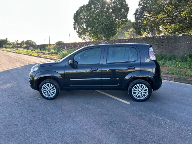 Fiat Uno Attractive 1.0 EVO Fire Flex 8V 5P 2015