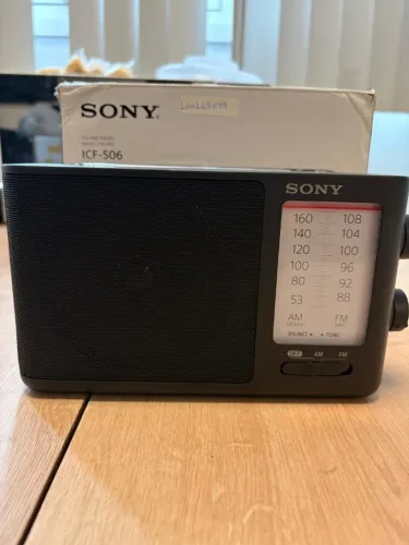 Sony ICF-506 Rádio Portátil Analógico FM/AM