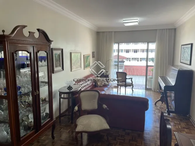 Apartamento com 4 dormitórios, 1 suíte, 3 banheiros ao total à Venda, 162m² por R$950.000,