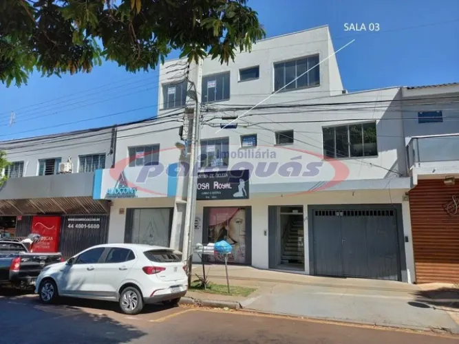 Sala comercial em Sobreloja para alugar no bairro Zona 08 - Maringá/PR