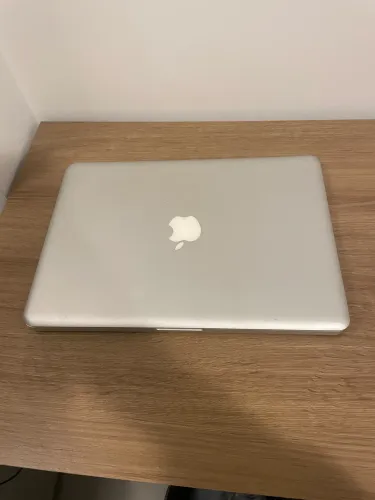 MacBook Pro mid 2010 core2duo bem cuidado 8gb ram 128gb ssd chrome os