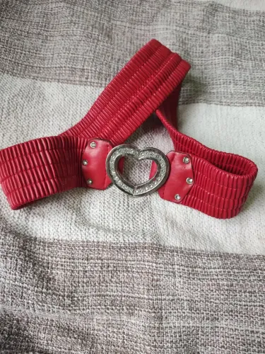 Cinto feminino elegante (usado) com elástico