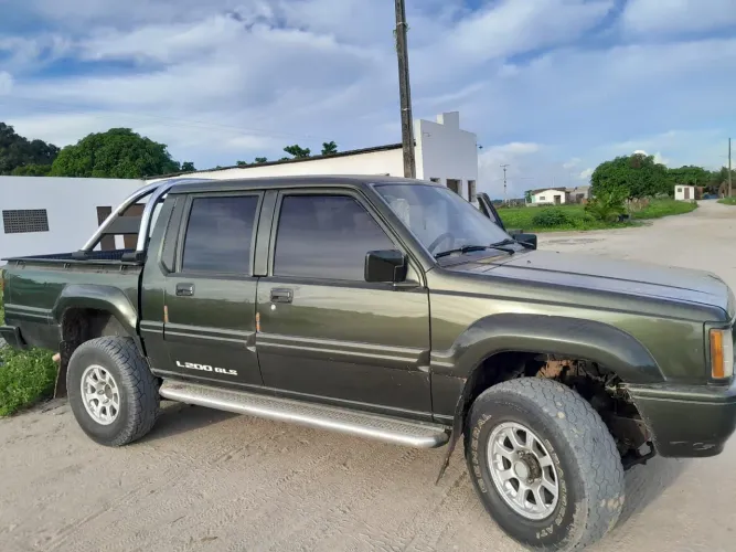 Mitsubishi L200 GLS 2.5 4X4 CD Diesel 1999
