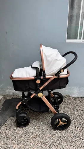 Carinho bebê modelo europeu (acompanha bebê conforto