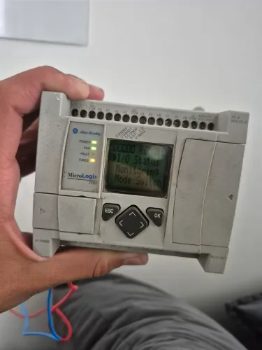 PLC Micrologix Allen Bradley 1100