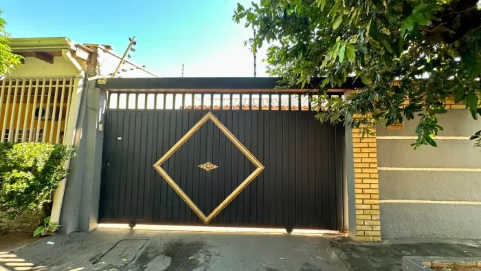 Casa em Jardim California - Cuiabá