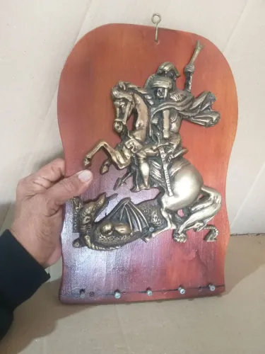 Escultura de São Jorge Guerreiro