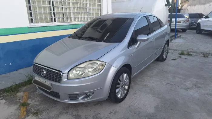 Fiat Linea Essence 1.8 Flex 16V 4P 2014