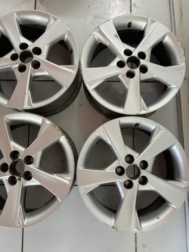 Rodas aro 16 originais Toyota Corolla
