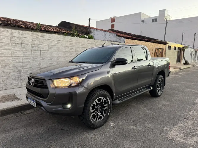 Toyota Hilux CD SR 4X4 2.8 TDI Diesel Aut. 2024