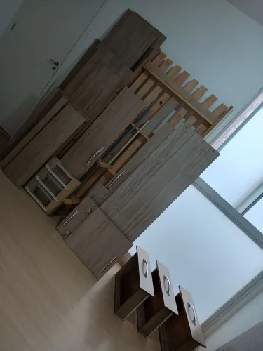 Guarda roupa de solteiro com cama 