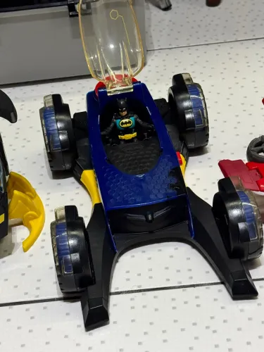 Brinquedos imaginext (OPORTUNIDADE ÚNICA)SÓ VENDO SE FOR O LOTE (TODOS)