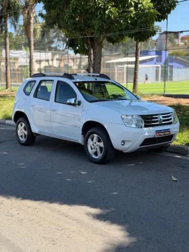 Renault Duster Dynamique 2.0 Hi-flex 16V Aut. 2013