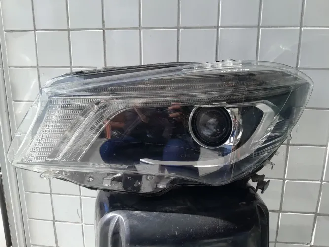 Farol Esquerdo Mercedes CLA 200 250 (2013 A 2016) Bi-Xenon LED Original