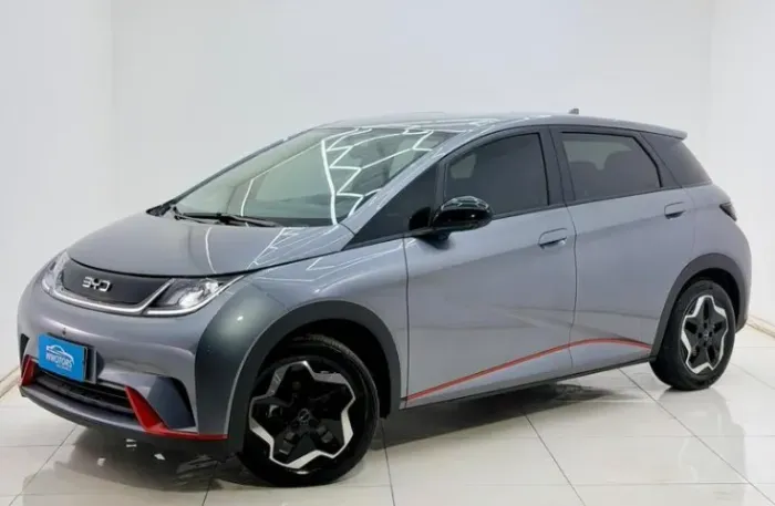 BYD Dolphin EV (Elétrico) 2026