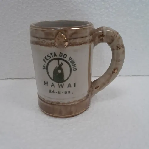 Caneca cerâmica comemorativa festa do vinho 1969
