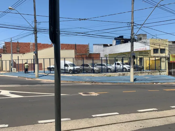 ALUGA-SE LOJA COMERCIAL