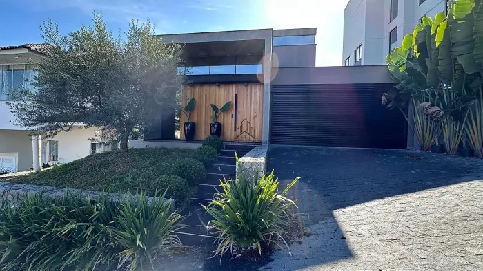 Casa 3 Quartos com 1 Suíte e 2 Demi Suites - Pedra Branca
