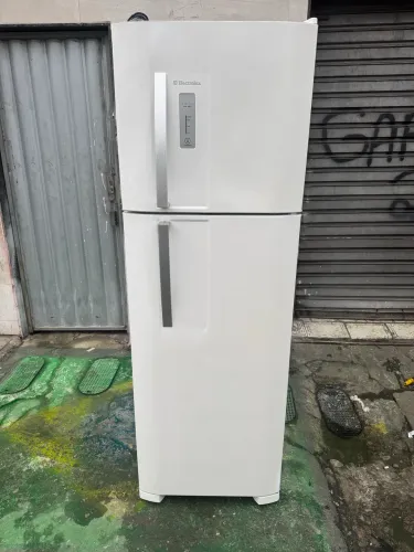 Vendo Geladeira Electrolux , Duplex , Frost Free R$ 1400