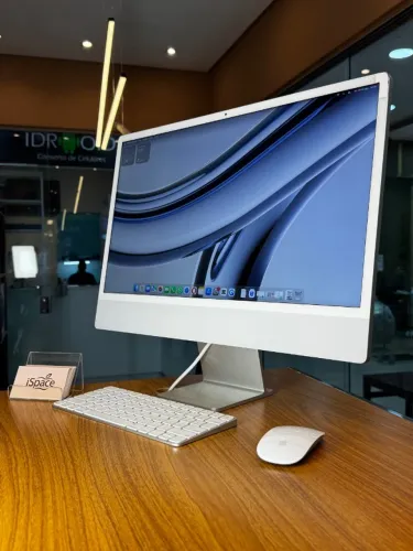 (Vendo ou troco) iMac M3 impecável com 6 meses de garantia
