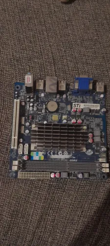 Placa-mãe STI DDR3 com processador AMD integrado
