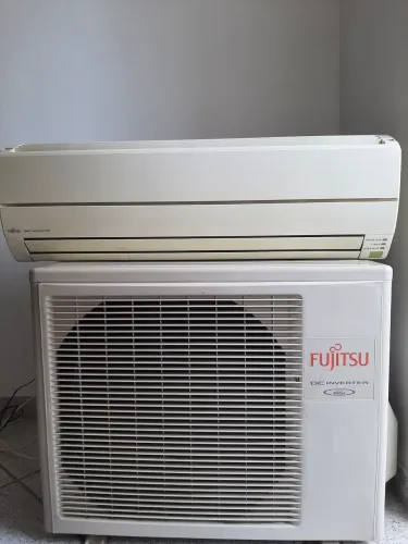 Vendo ar condicionado Split Fujitsu 12000 btus