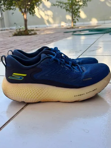 Skechers Max Road 6