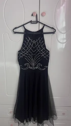 vestido festa curto preto com strass