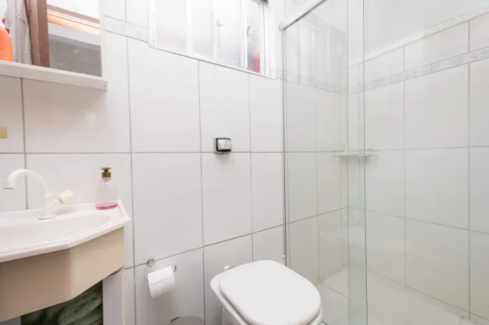 Casa com 4 Dormitórios para Aluguel no Recanto de Portugal em Pelotas RS, ideal para quem