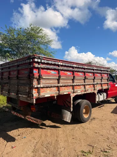 Carroceria Peixoto de f4000