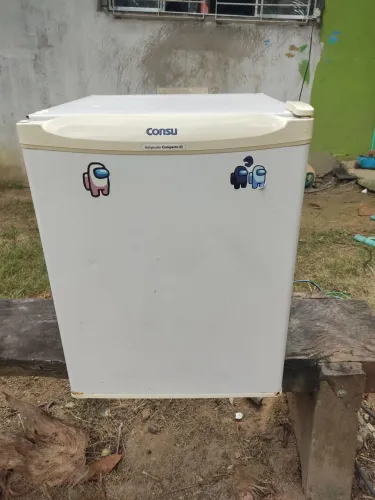 Vendo frigobar Consul 80 litros muito conservado