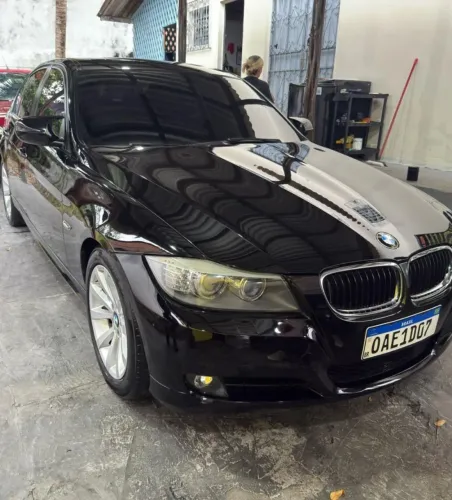 BMW 320I A 2011
