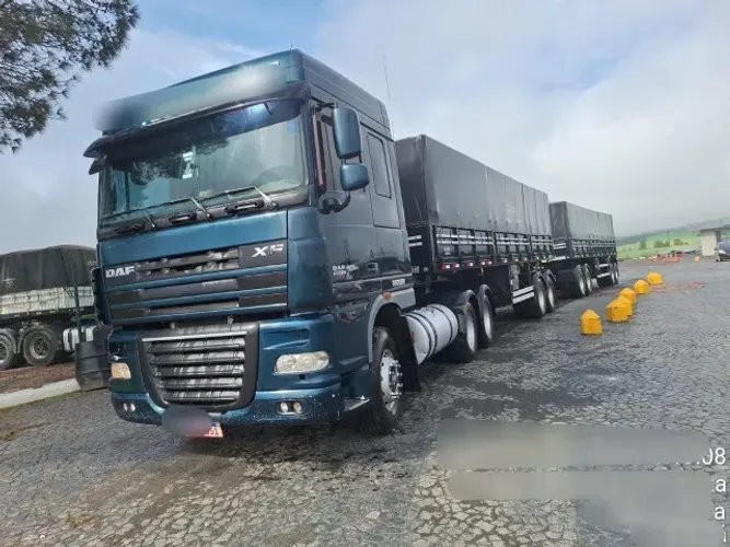 Caminhão DAF XF 105 FT 510A 6x4