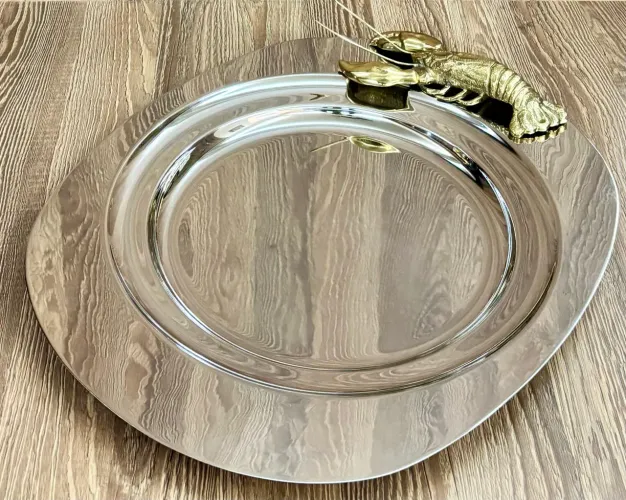 Bandeja com decoração de lagosta