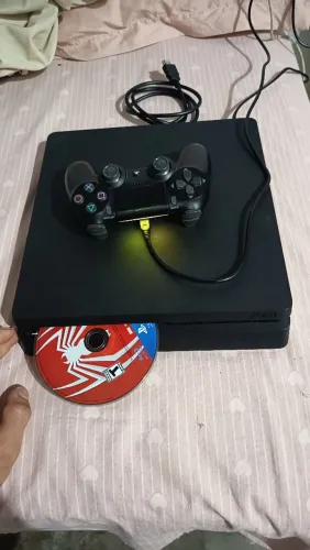 PS4 SLIM 1T DE MEMÓRIA 